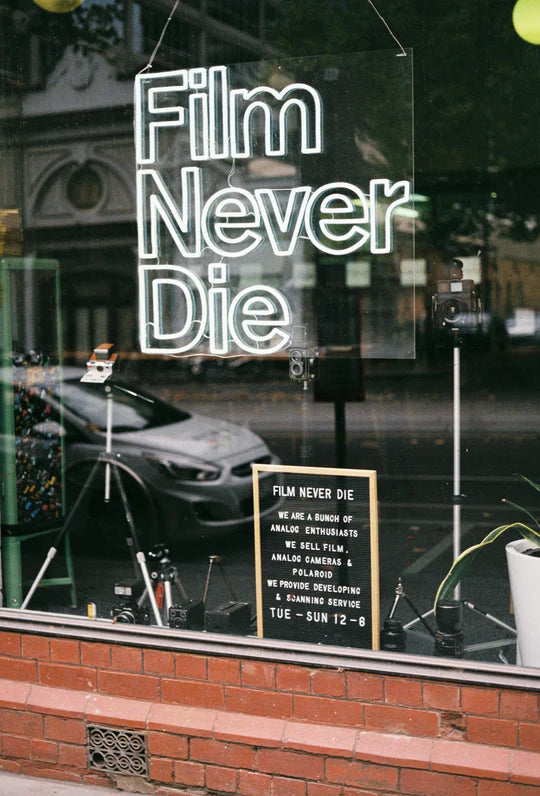 FilmNeverDie IRO ISO400 35mm 27 exp